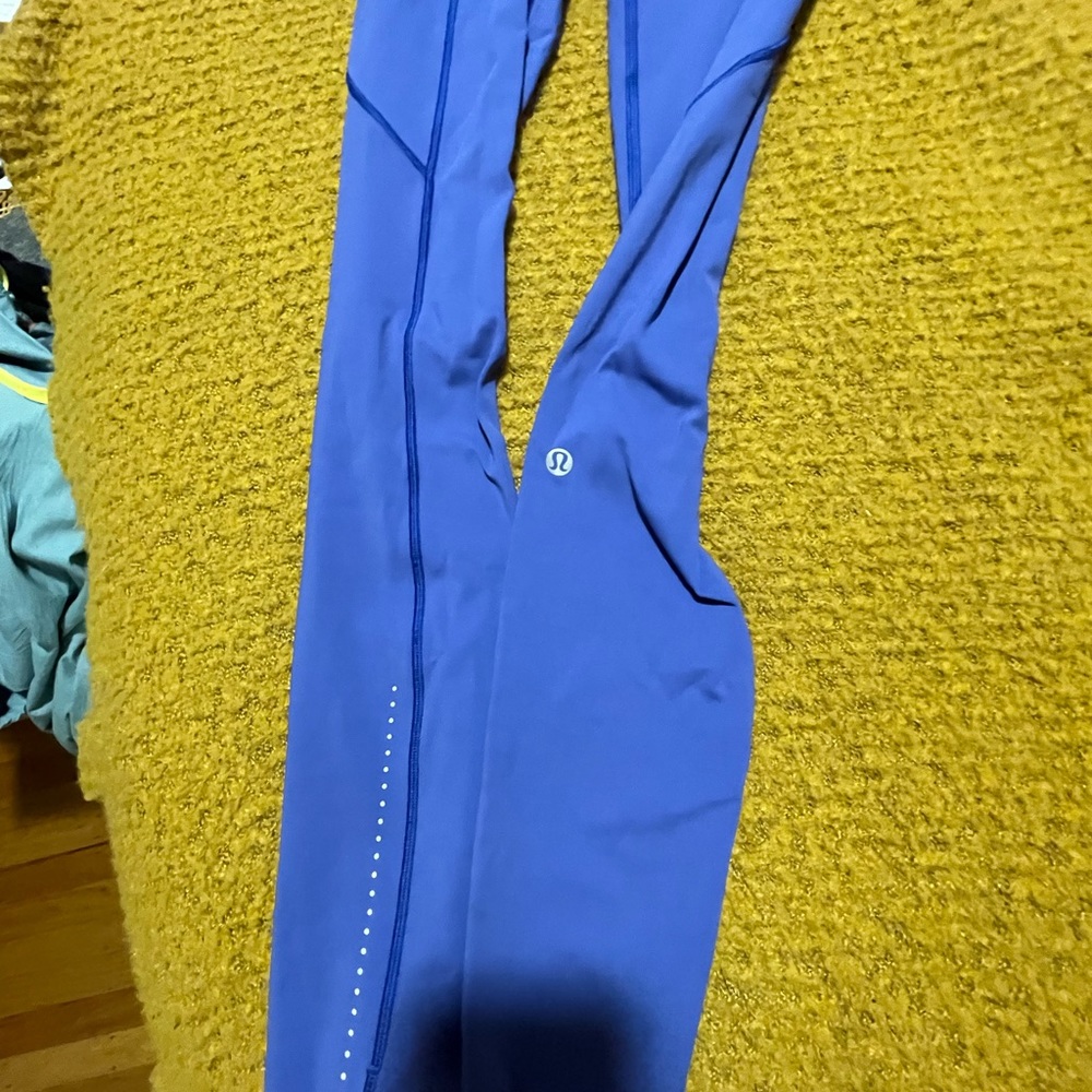 Lululemon small leggings with pockets! Barely used, great condition.